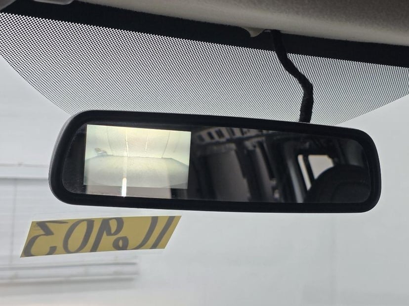 2019 Chevrolet Express - Image 18
