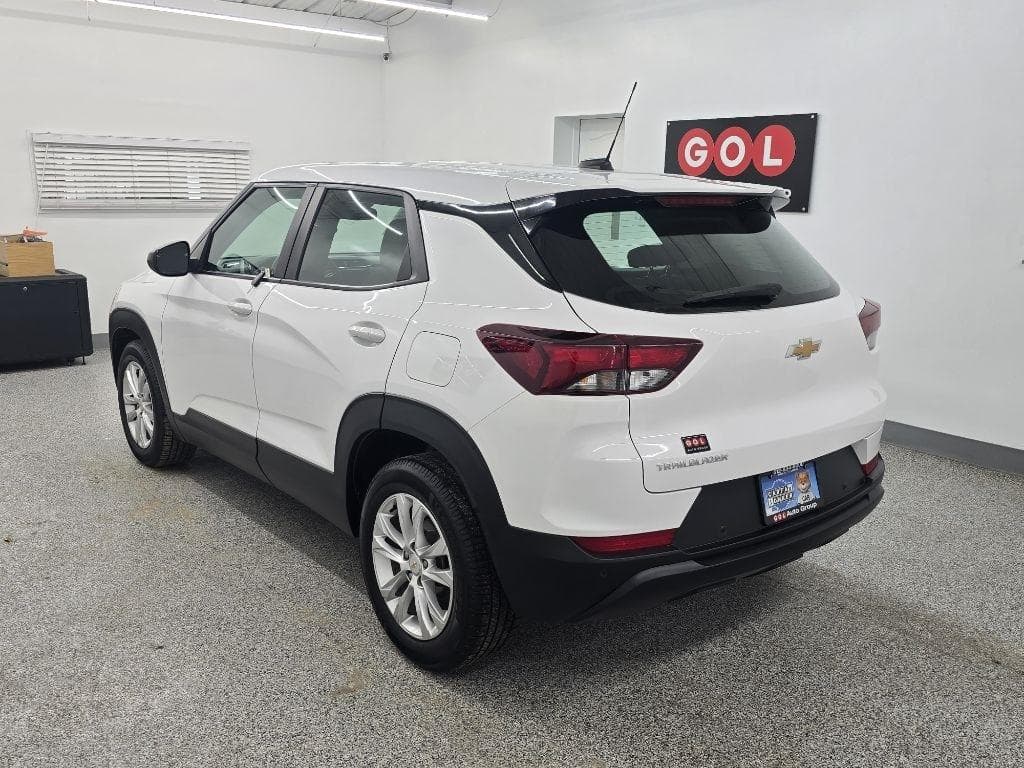 2022 CHEVROLET TrailBlazer - Image 2