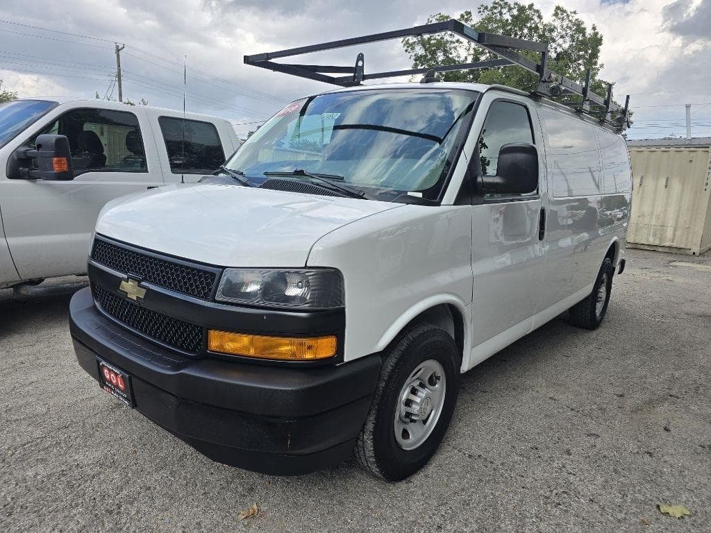 2019 CHEVROLET Express - Image 1