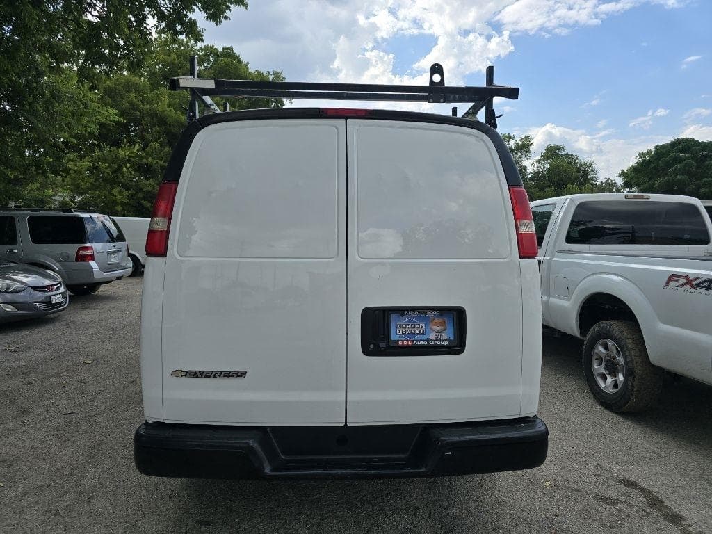 2019 CHEVROLET Express - Image 2