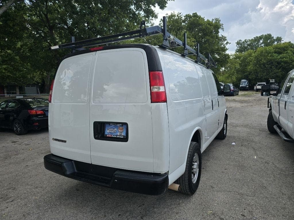 2019 CHEVROLET Express - Image 3
