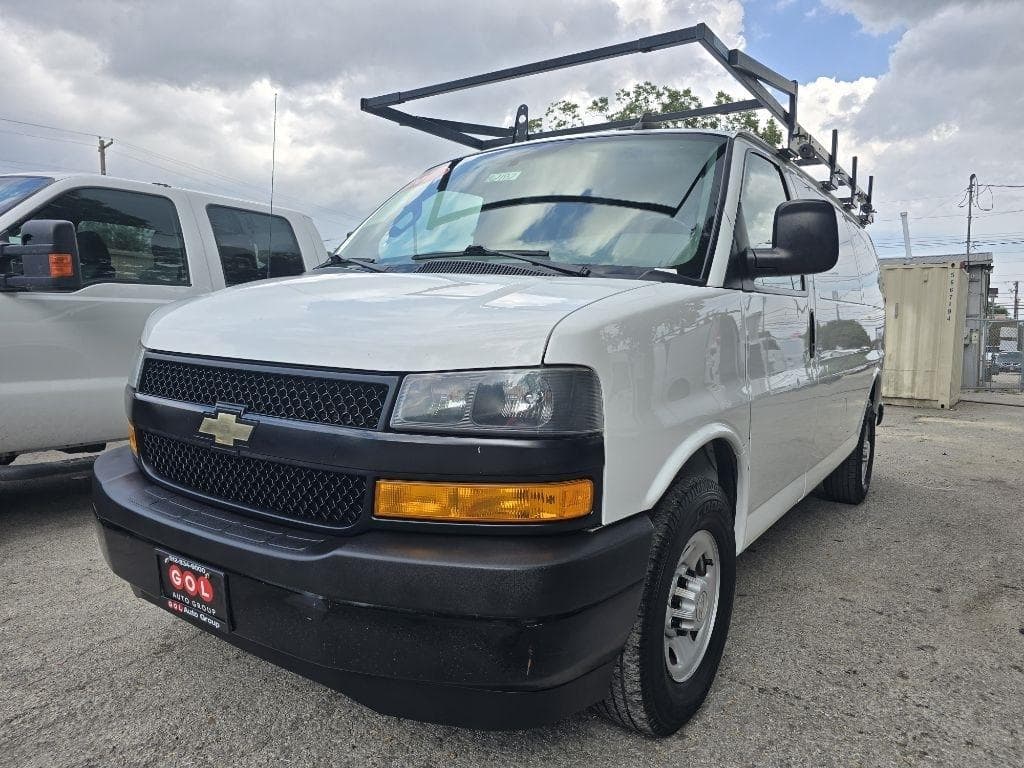 2019 CHEVROLET Express - Image 11