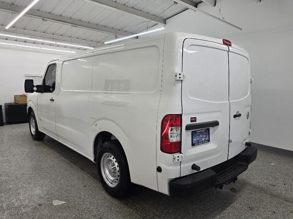 2019 NISSAN NV - Image 2
