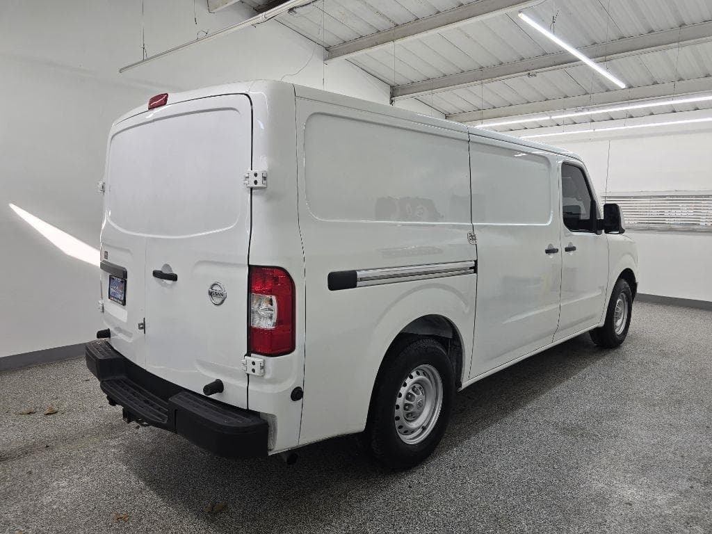 2019 NISSAN NV - Image 4