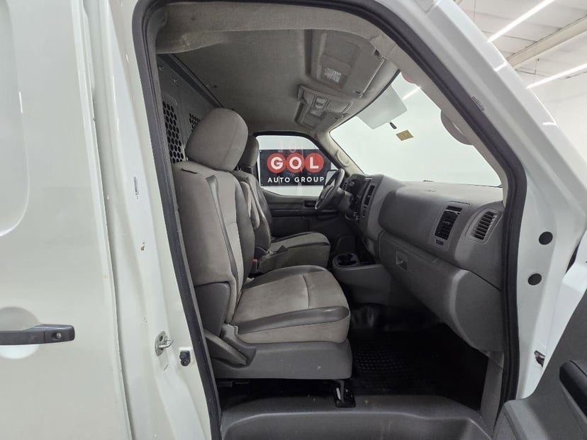 2019 Nissan NV - Image 11