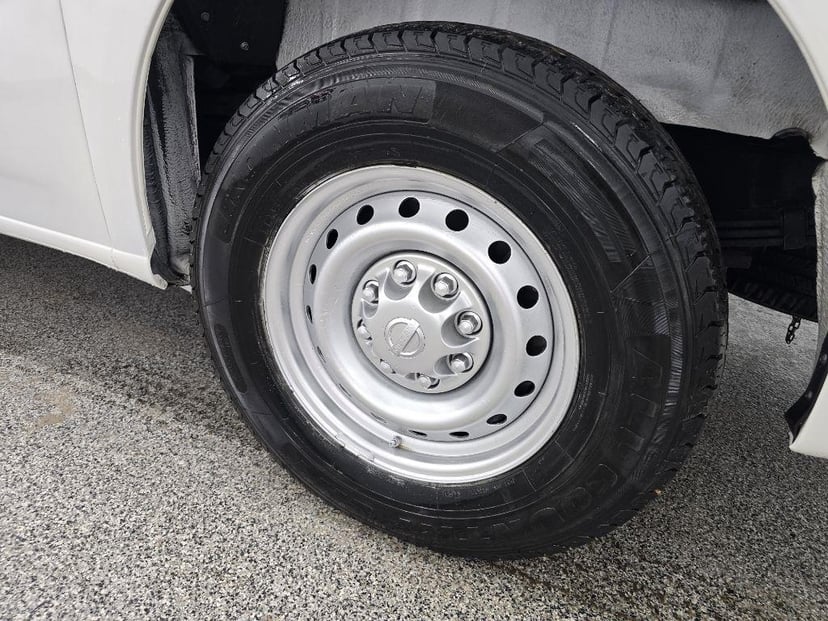 2019 Nissan NV - Image 20