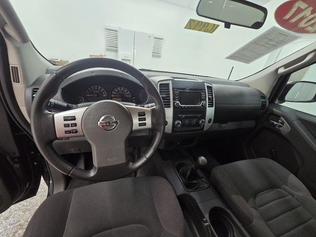 2017 NISSAN Frontier - Image 11
