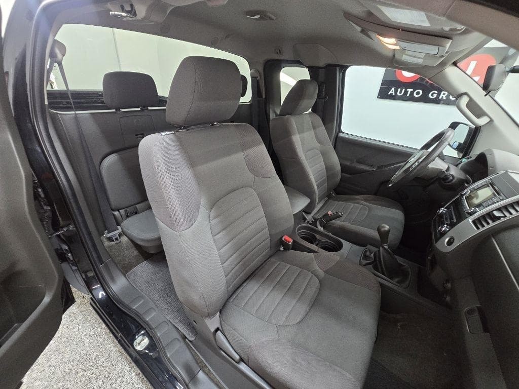 2017 NISSAN Frontier - Image 14