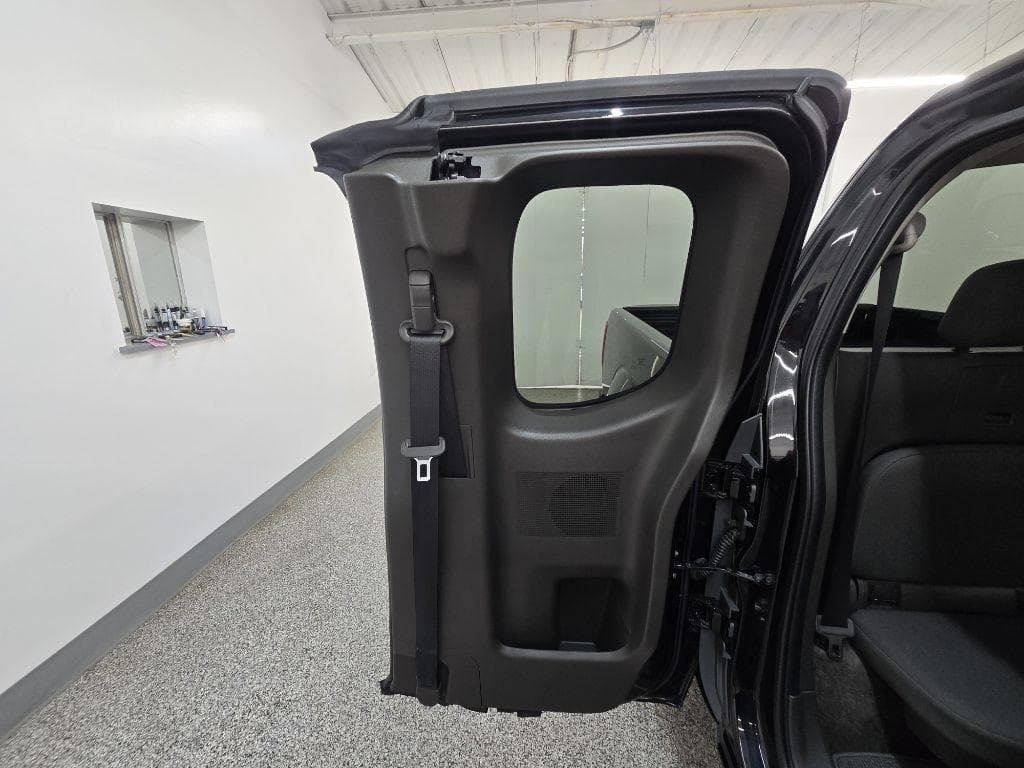 2017 NISSAN Frontier - Image 24