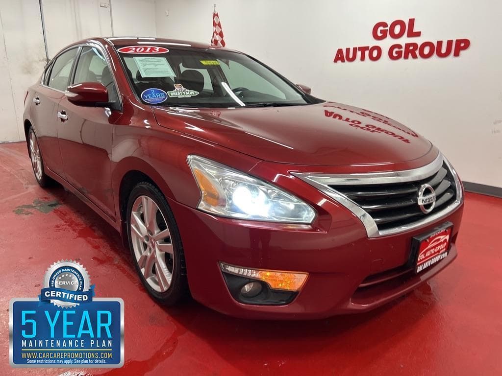 2013 NISSAN Altima - Image 1