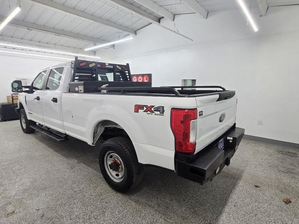 2017 FORD F-350 - Image 2