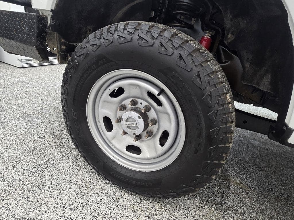 2017 FORD F-350 - Image 19