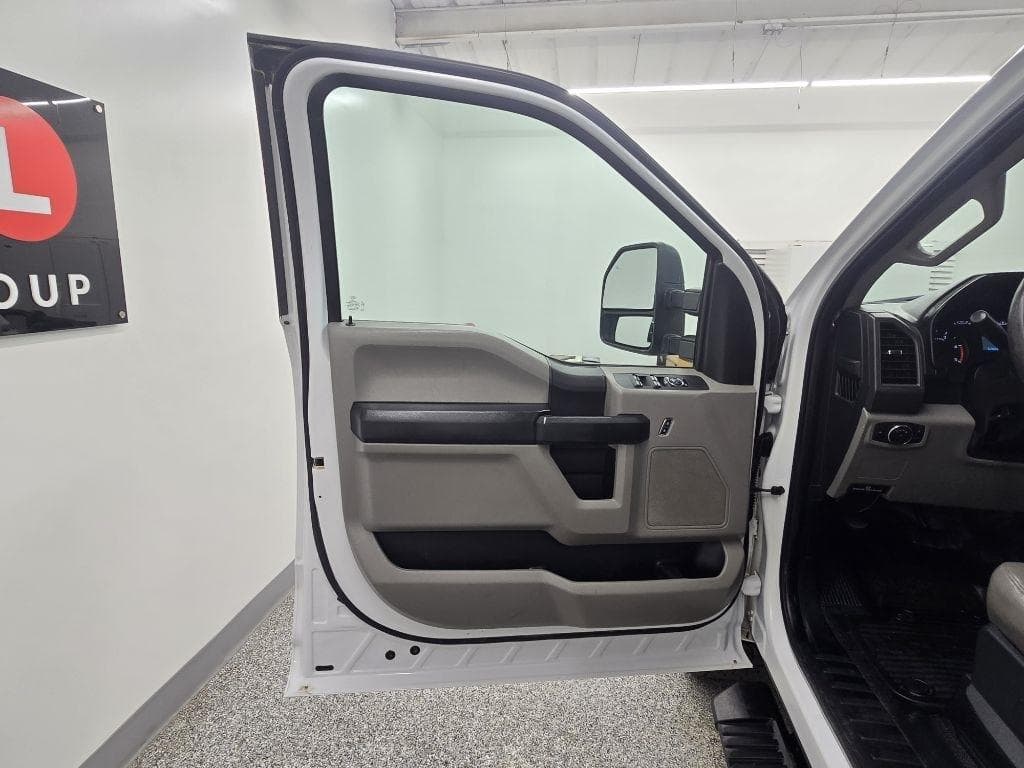 2017 FORD F-350 - Image 23