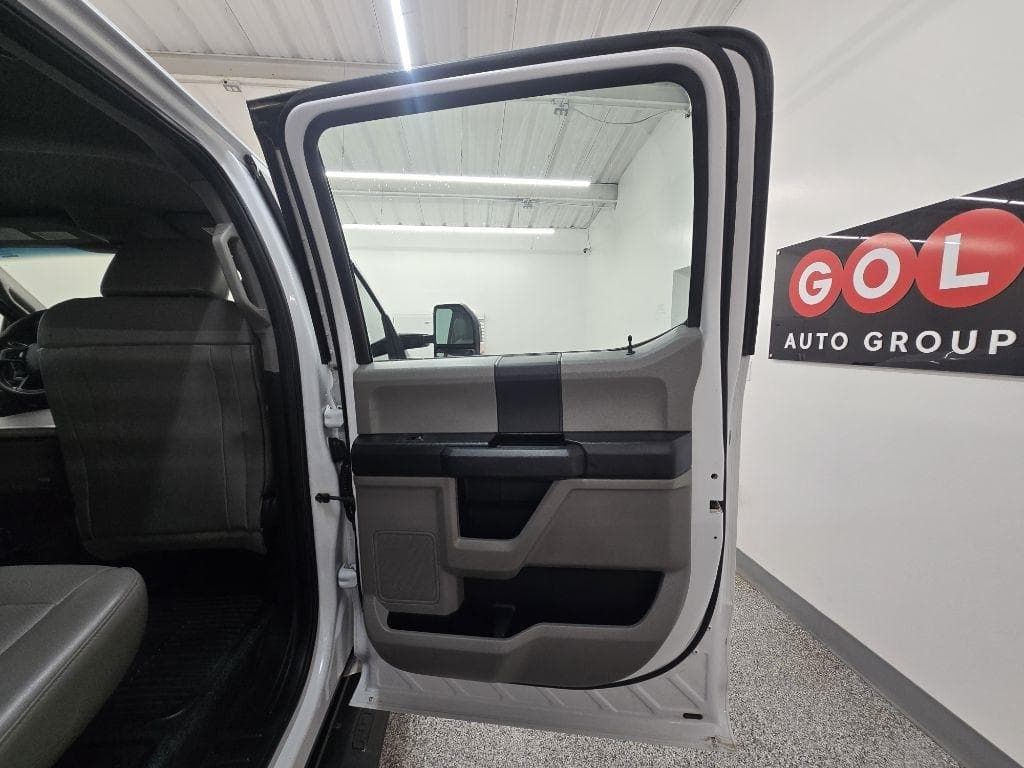 2017 FORD F-350 - Image 25