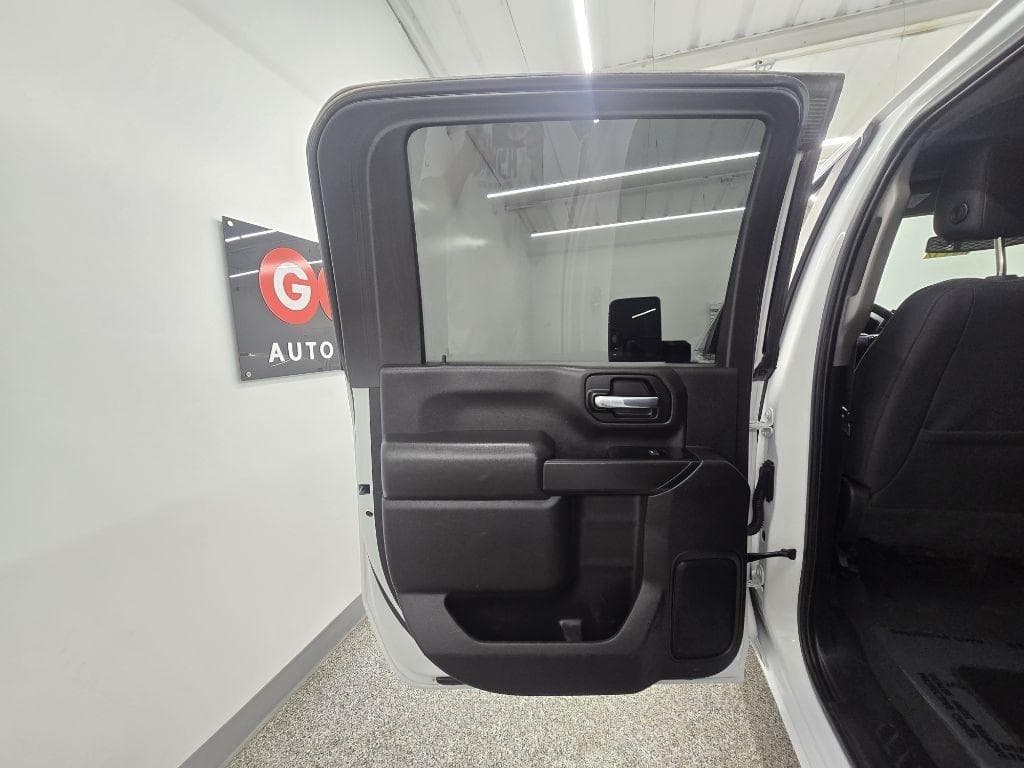 2022 CHEVROLET Silverado - Image 21