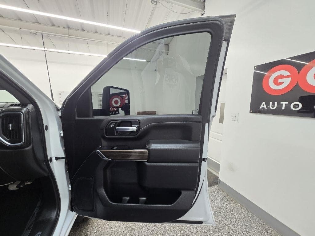 2022 CHEVROLET Silverado - Image 23