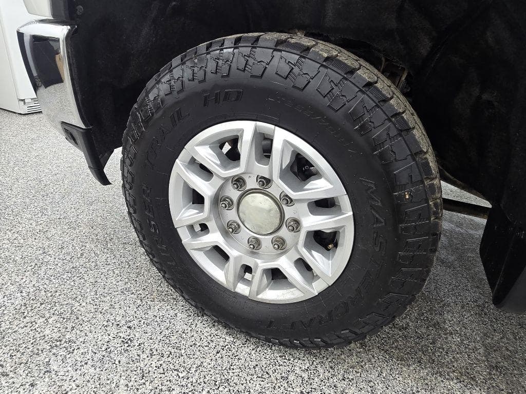 2022 CHEVROLET Silverado - Image 24