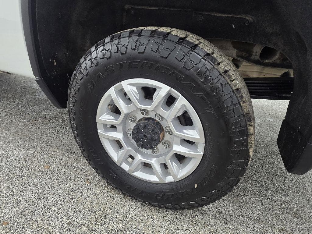 2022 CHEVROLET Silverado - Image 25