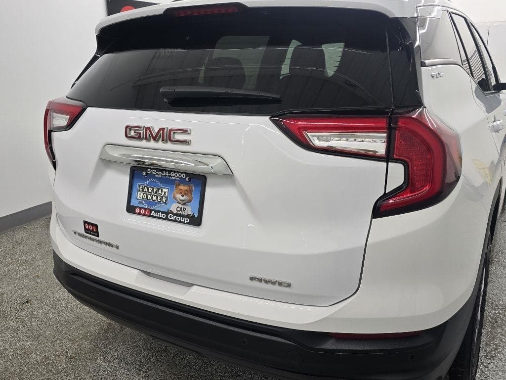 2023 GMC Terrain - Image 6