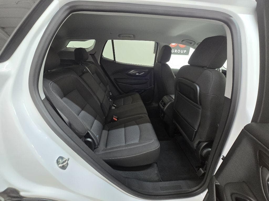 2023 GMC Terrain - Image 14