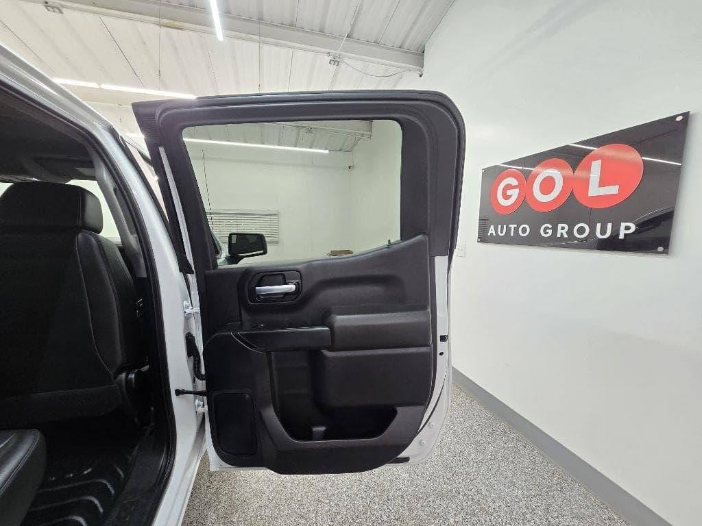 2021 CHEVROLET Silverado - Image 24