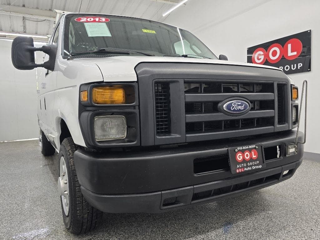 2013 FORD Econoline - Image 1