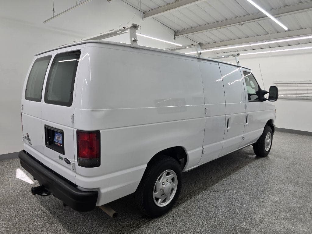 2013 FORD Econoline - Image 6