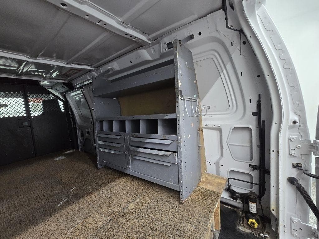 2013 FORD Econoline - Image 12