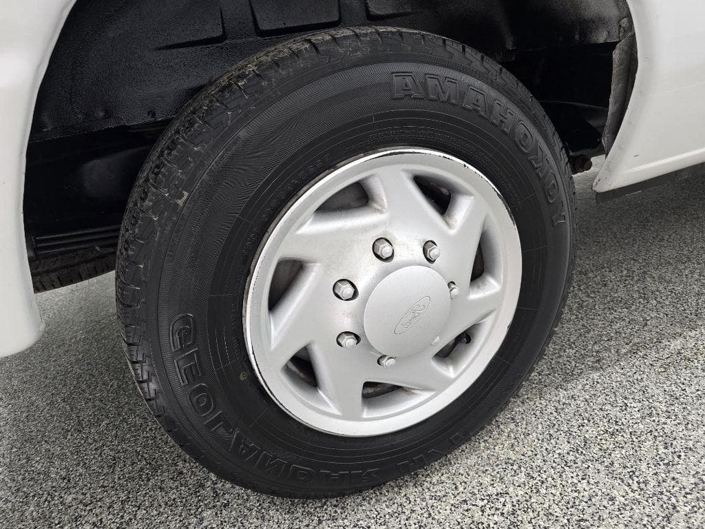 2013 FORD Econoline - Image 26