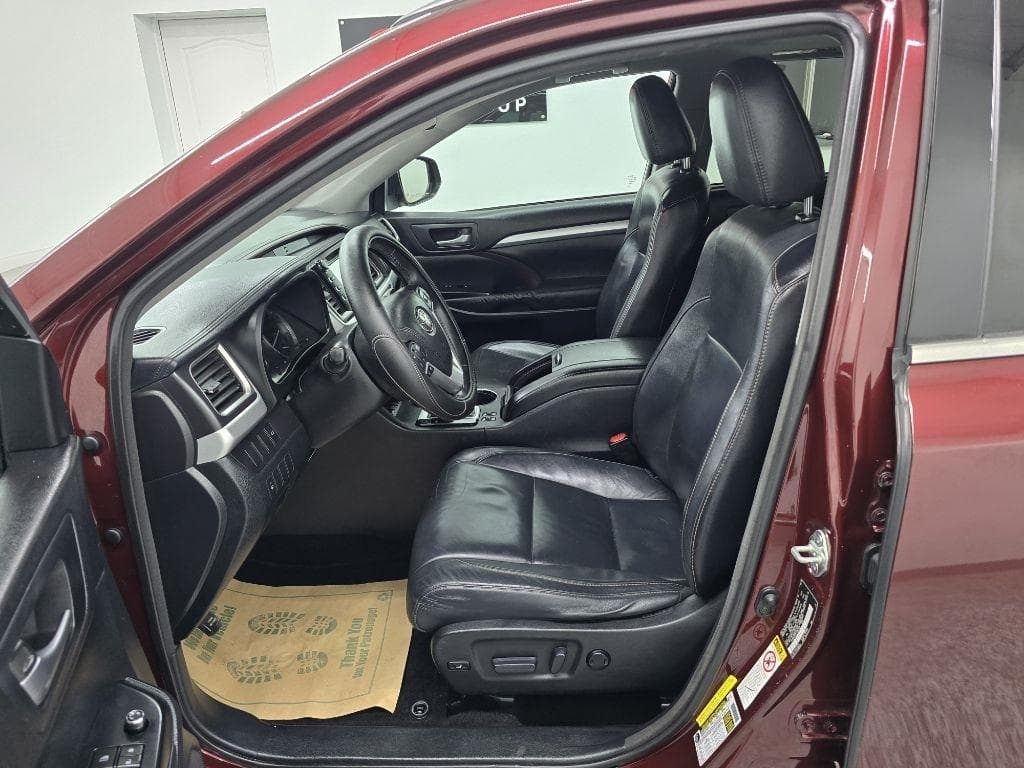 2015 TOYOTA Highlander - Image 16