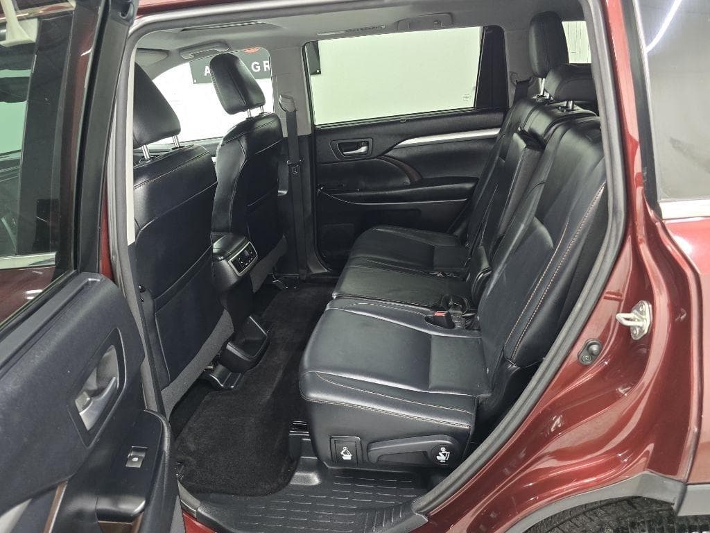 2015 TOYOTA Highlander - Image 22