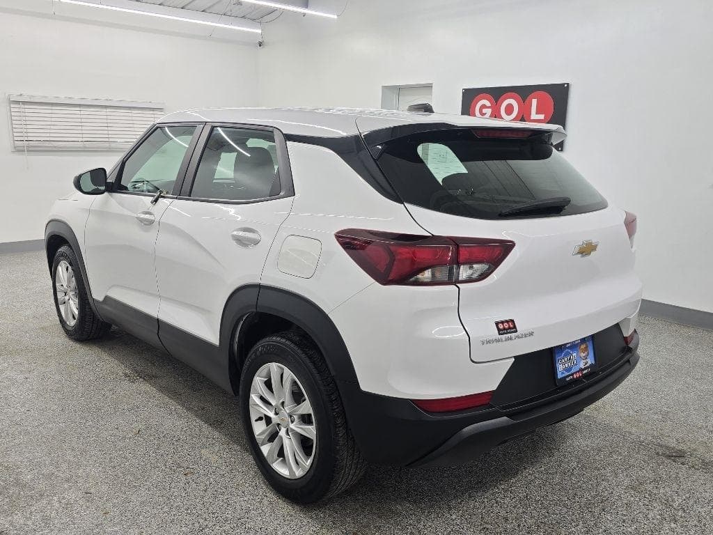 2023 CHEVROLET TrailBlazer - Image 3