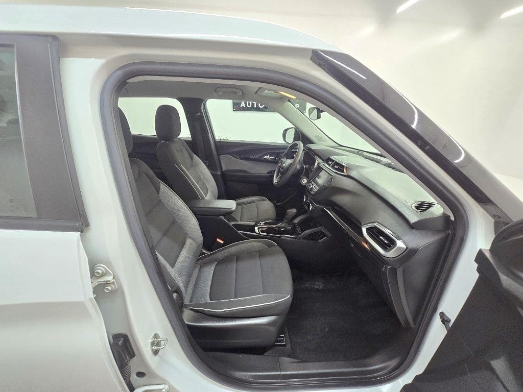 2023 CHEVROLET TrailBlazer - Image 18