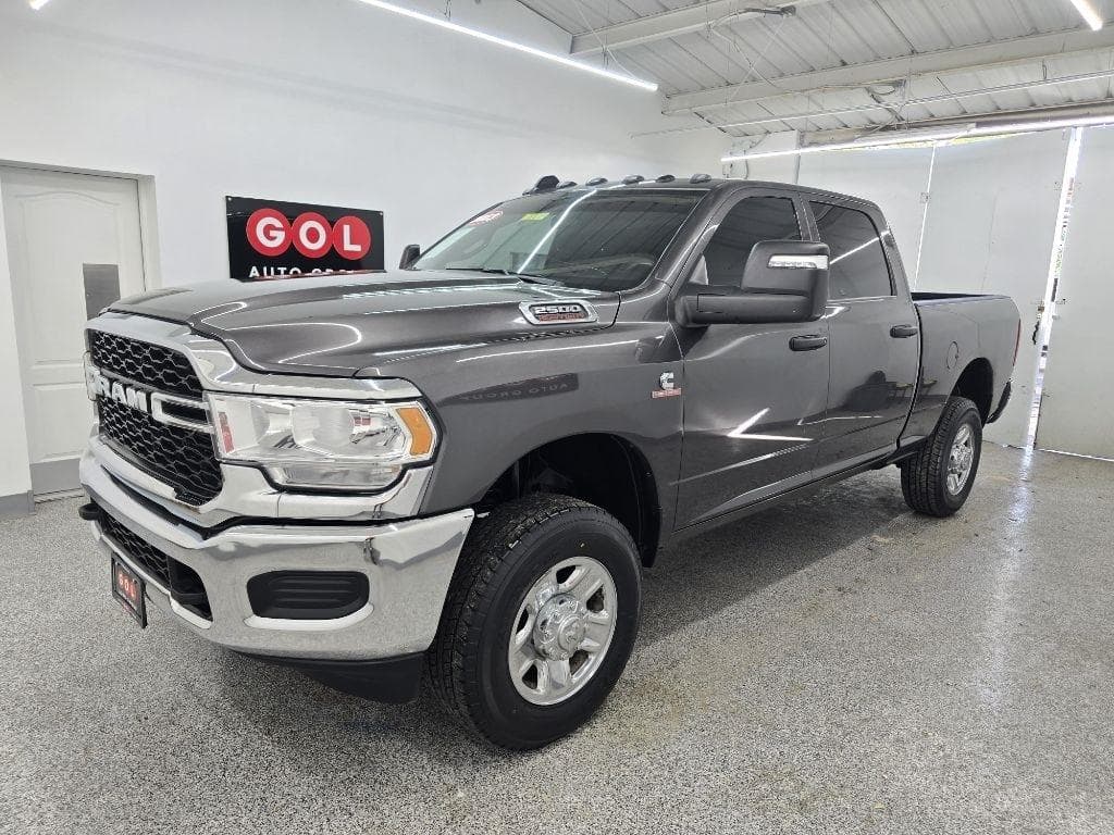 2023 RAM 2500 - Image 3