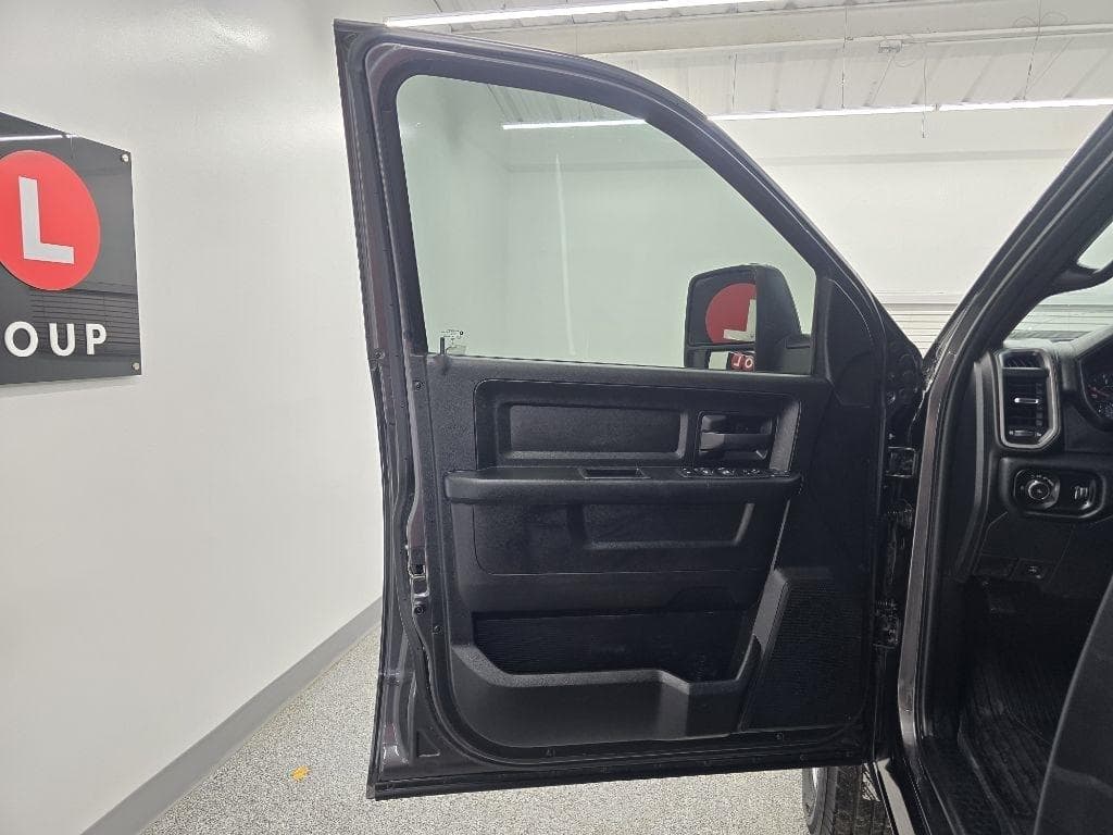 2023 RAM 2500 - Image 25