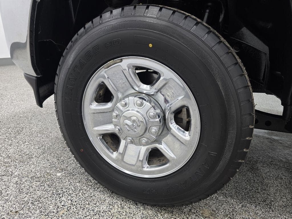 2023 RAM 2500 - Image 28