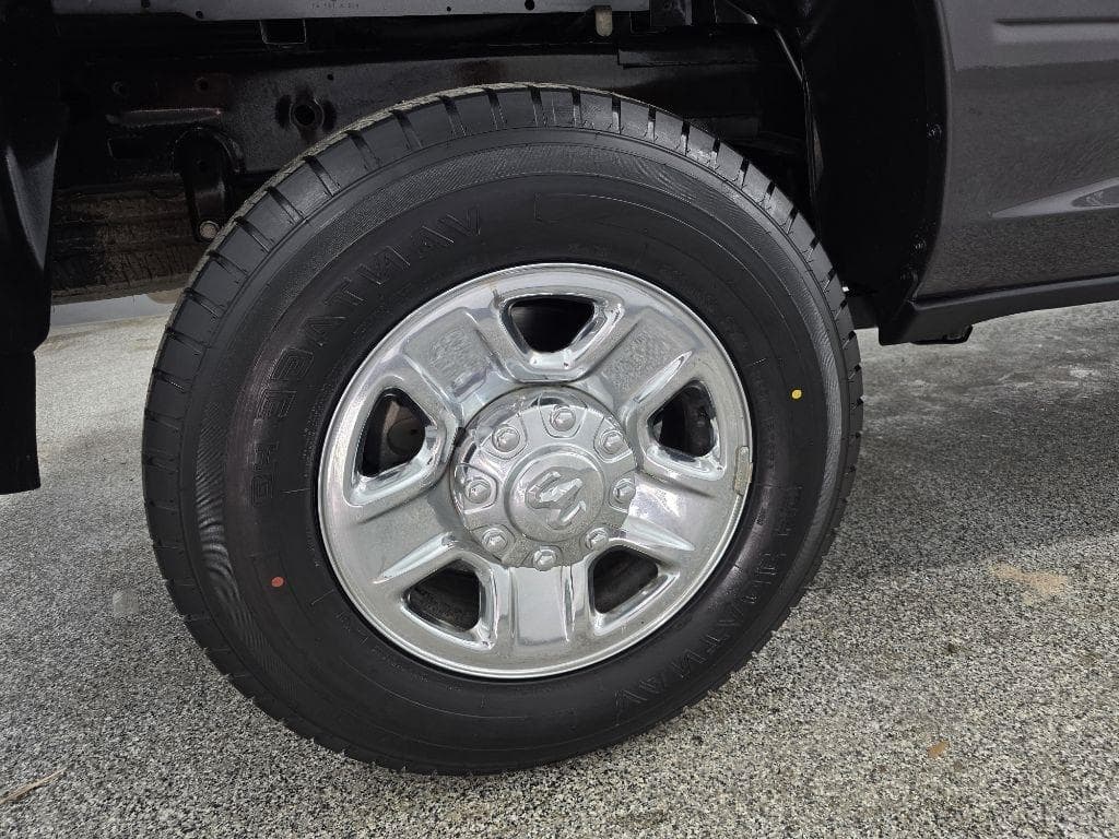 2023 RAM 2500 - Image 30