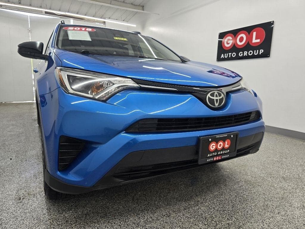2018 TOYOTA RAV4 - Image 2