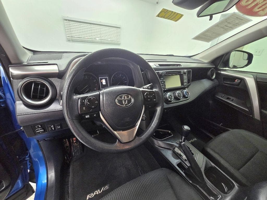 2018 TOYOTA RAV4 - Image 7