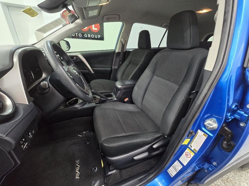 2018 TOYOTA RAV4 - Image 8