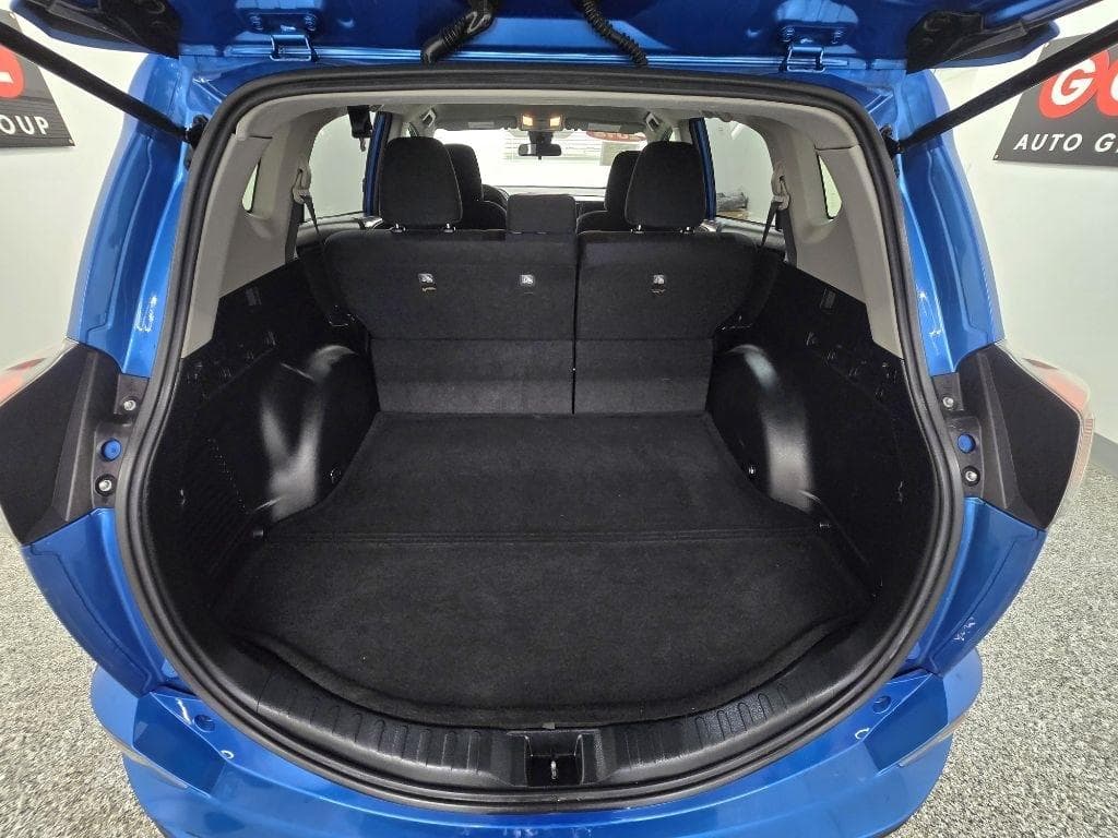 2018 TOYOTA RAV4 - Image 12