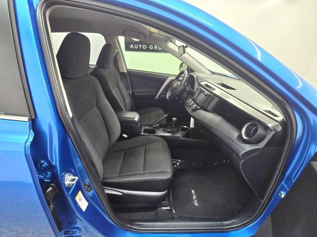 2018 TOYOTA RAV4 - Image 18