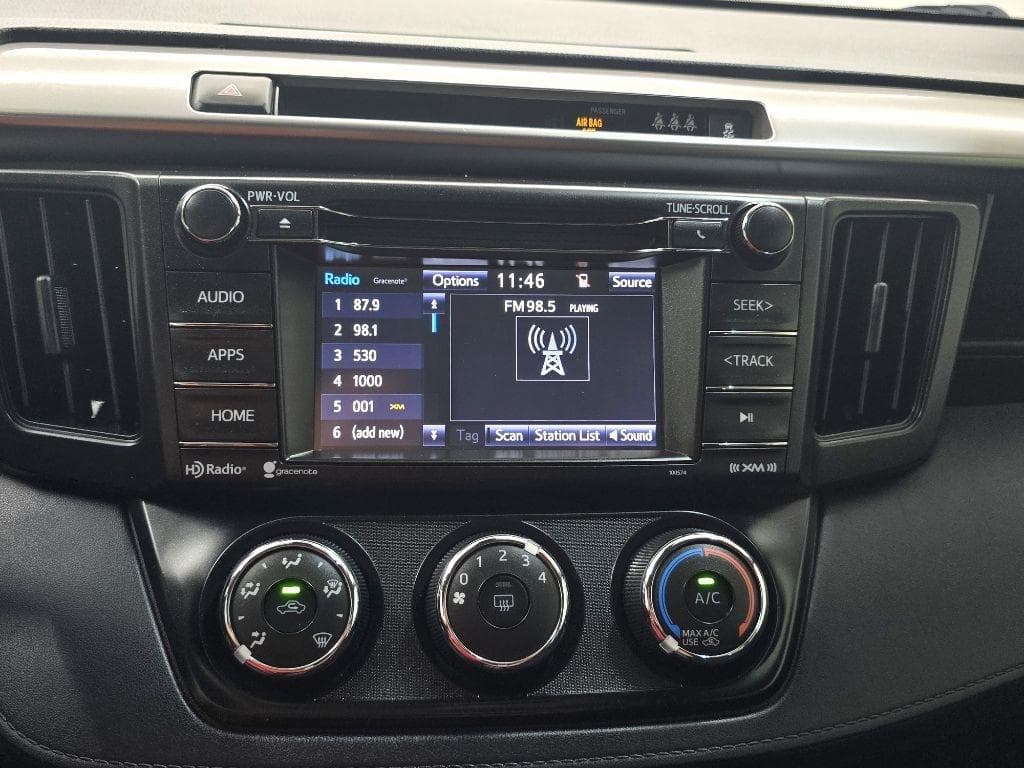 2018 TOYOTA RAV4 - Image 19