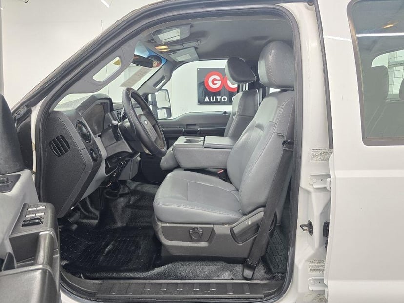 2011 FORD F-350 - Image 12