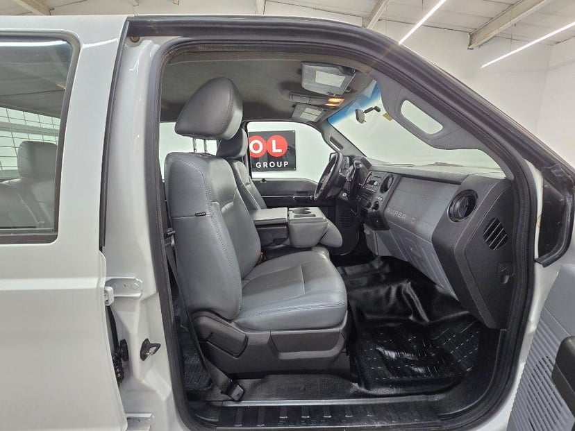 2011 FORD F-350 - Image 17