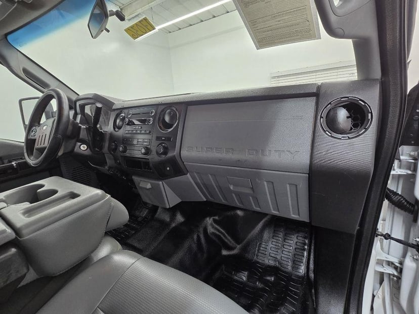 2011 FORD F-350 - Image 18