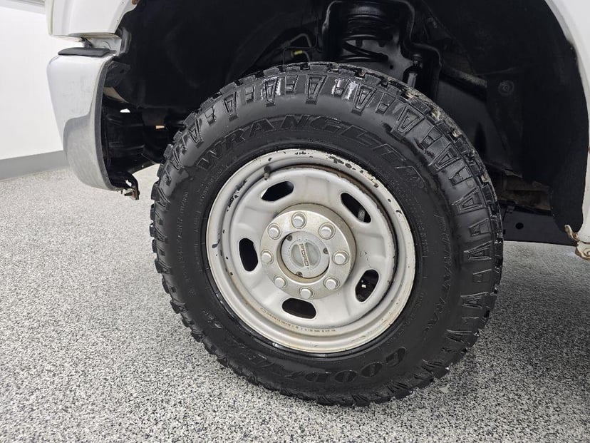 2011 FORD F-350 - Image 27