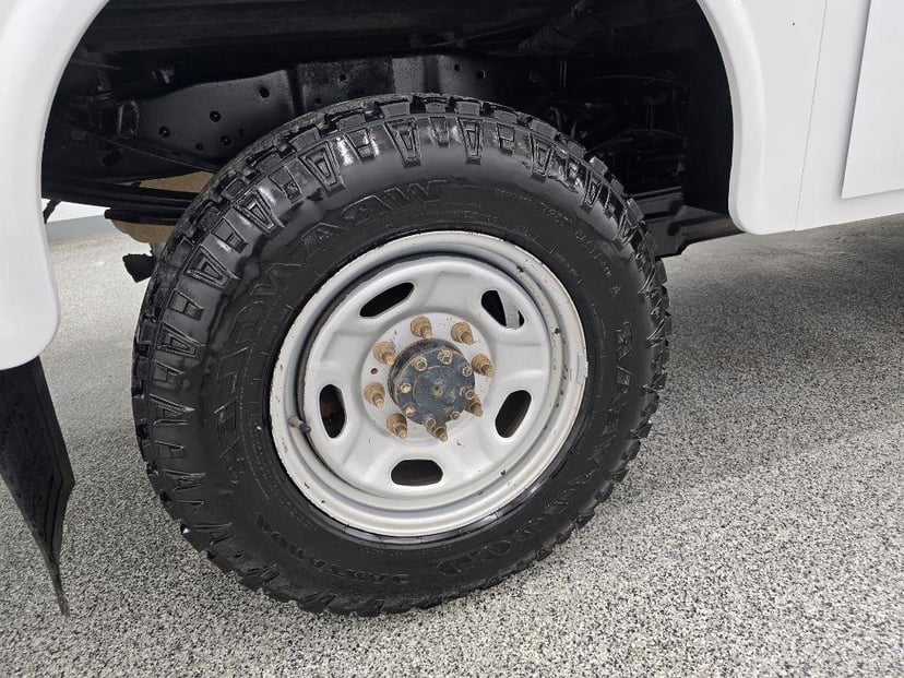 2011 FORD F-350 - Image 30