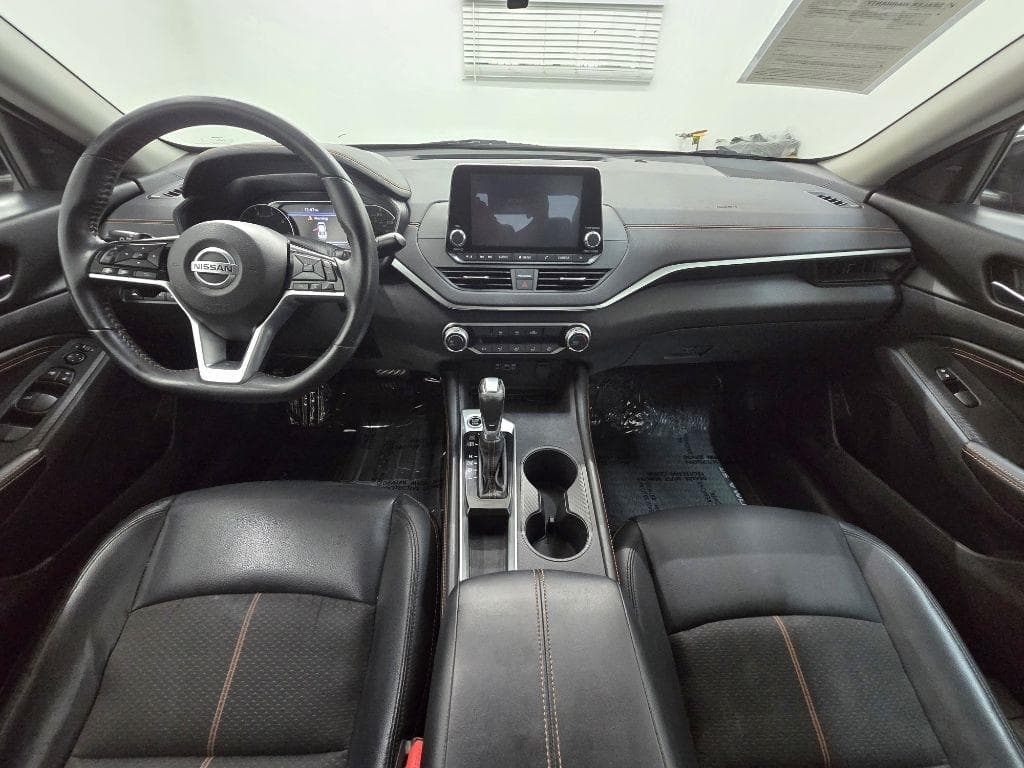 2019 NISSAN Altima - Image 12