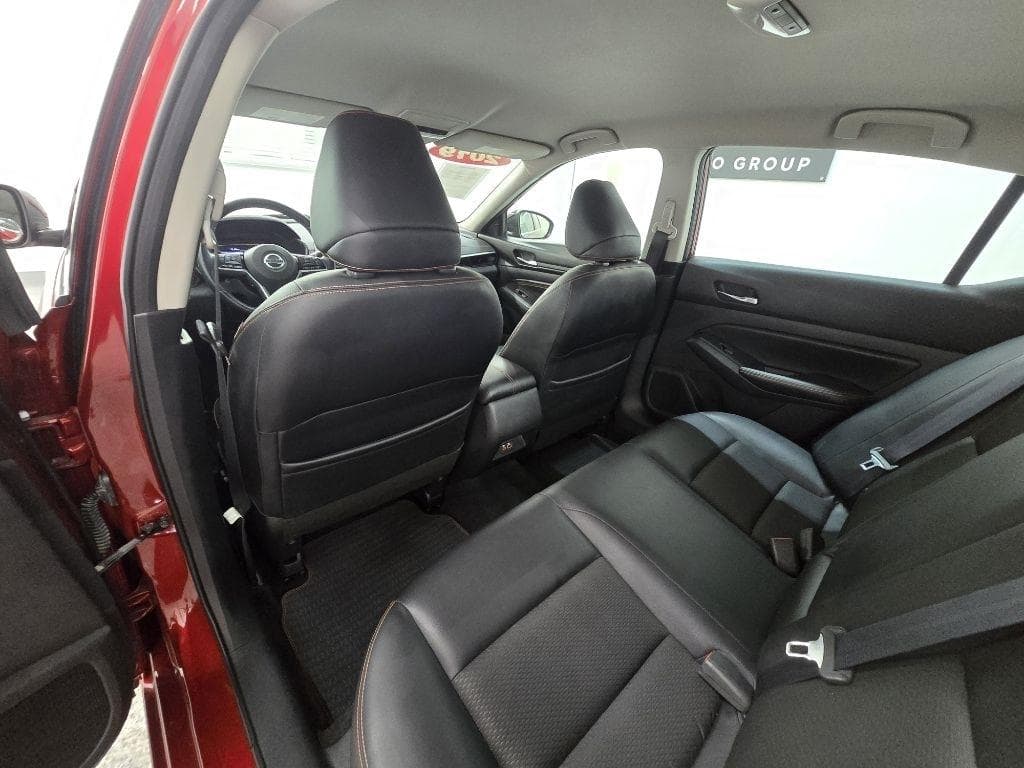 2019 NISSAN Altima - Image 13